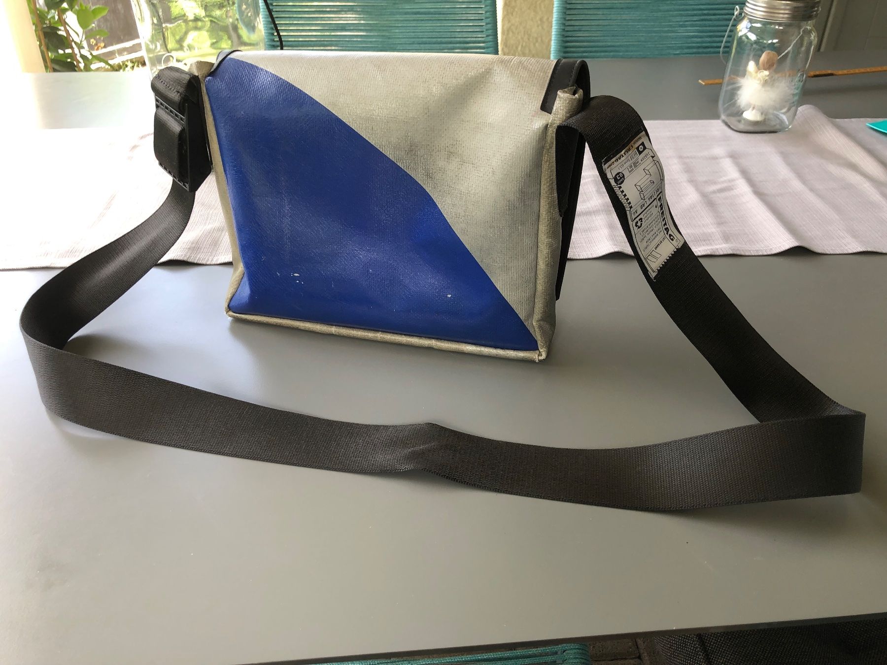 Freitag Sacs: Umhängetasche – D'occasion à Winterthur par hjt_lp9n 1