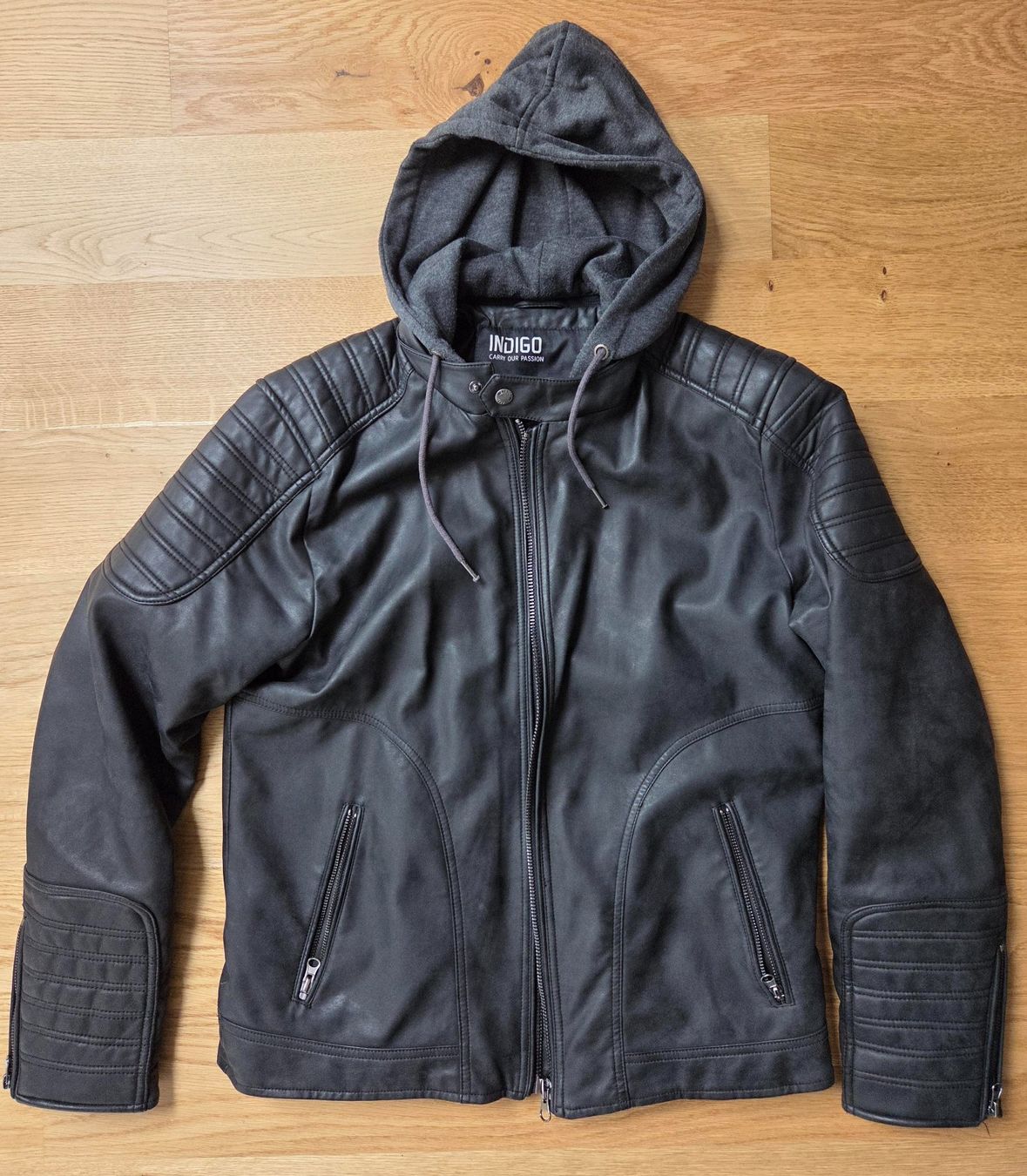 Giacche: Coole Lederjacke im Biker-Look mit Kapuze – Usato da St. Gallen venduto da dovercametome