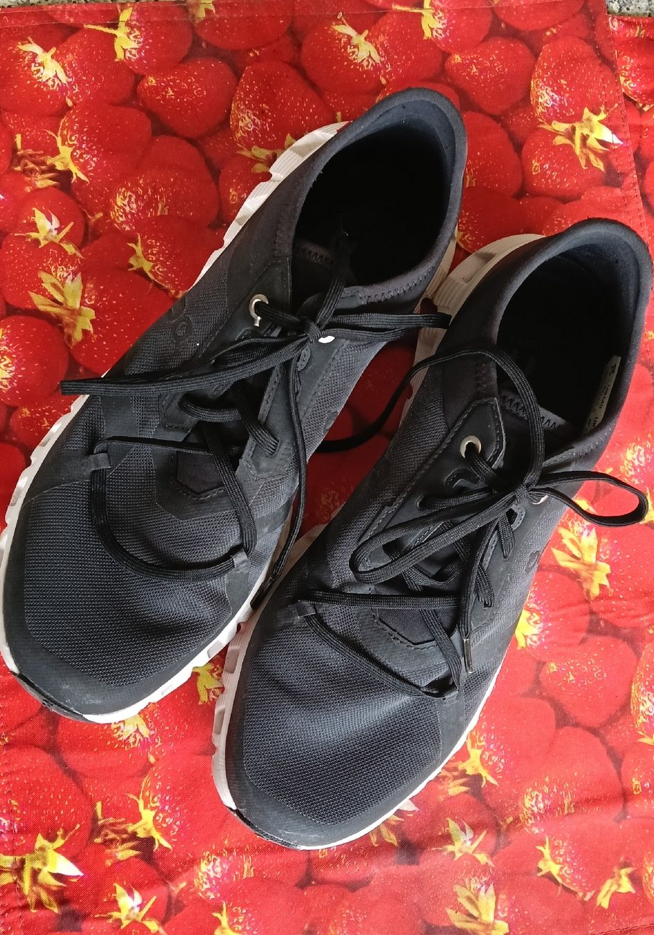 On Scarpe da uomo: On Schuhe – Usato da Amriswil venduto da Flo826