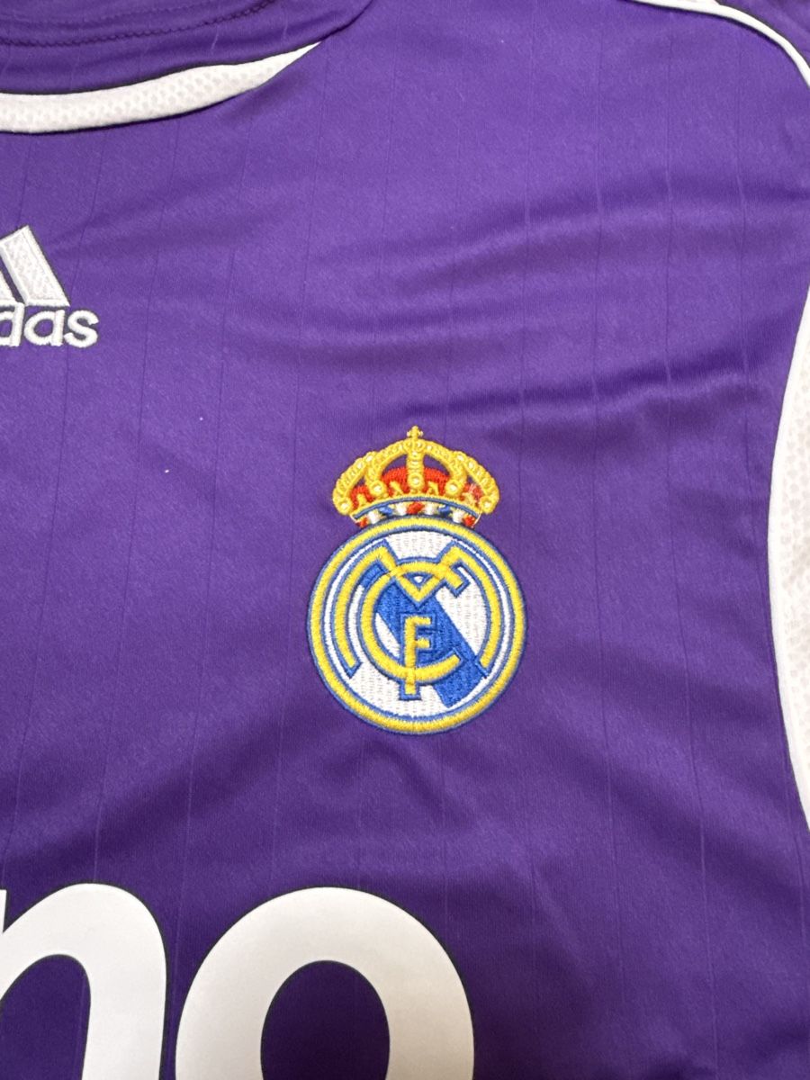 Adidas Canottiere & Pantaloni: Real Madrid Ronaldo Trikot lila – Nuovo (secondo la descrizione) da Bronschhofen venduto da leo_99hp 3