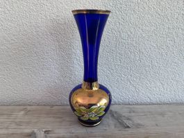 Vase en verre bleu