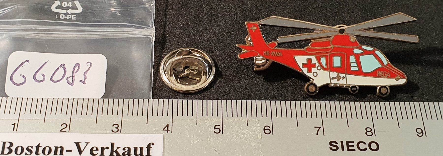 Rega Placchette & Badge: GG083 - Pin REGA Helikopter – Usato da Reinach BL venduto da Boston-Verkauf 1
