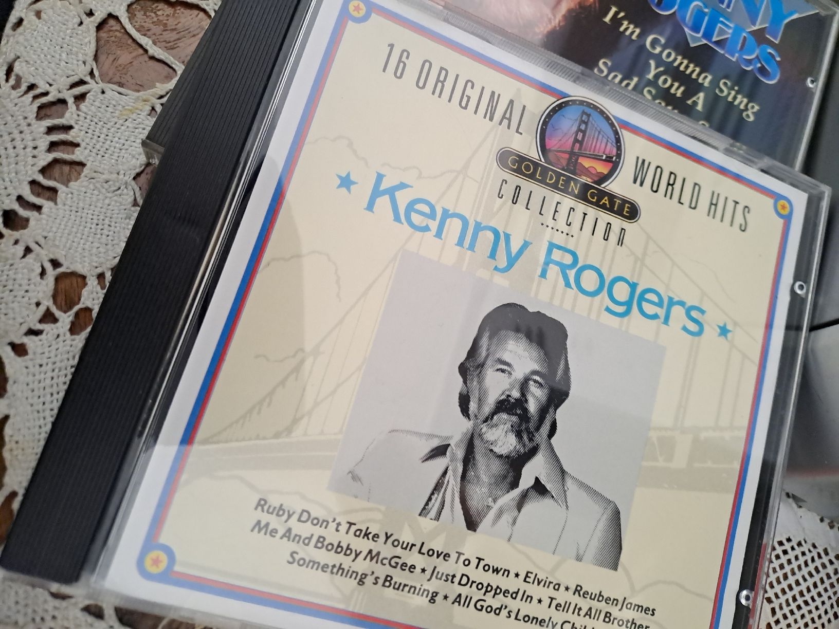 CD: 4  x CD von Kenny Rogers – Usato da Zürich venduto da Schoebi19 4