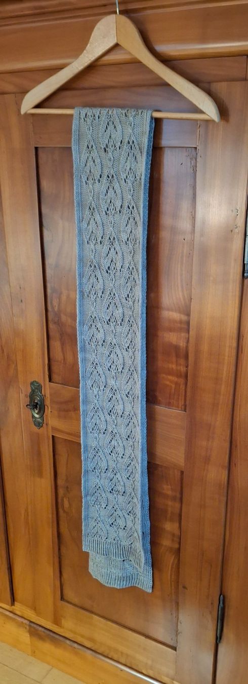 Foulard & Sciarpe: Schal "Lovely"   handgestrickt  Merino   NEU – Nuovo (secondo la descrizione) da Langenthal venduto da Handstrick 3