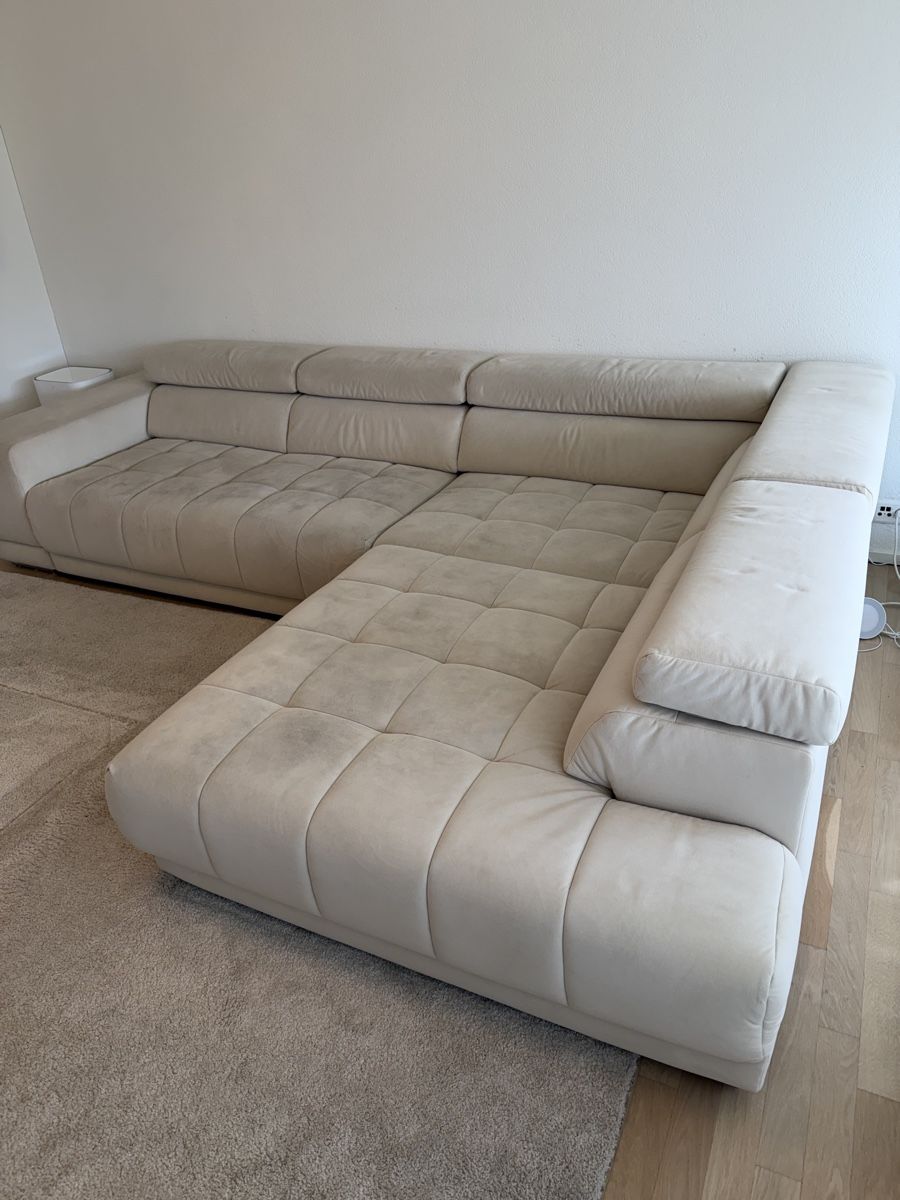 Sofas: Modernes Schubiger Ecksofa in Beige  – Neuf (Voir description) à Effretikon par MaisonNade 1