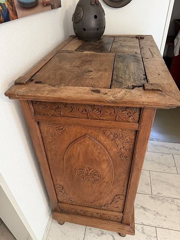 Armadi: 180 Jahre alter Holz-Schrank – Usato da Horgen venduto da Jaromir6 1