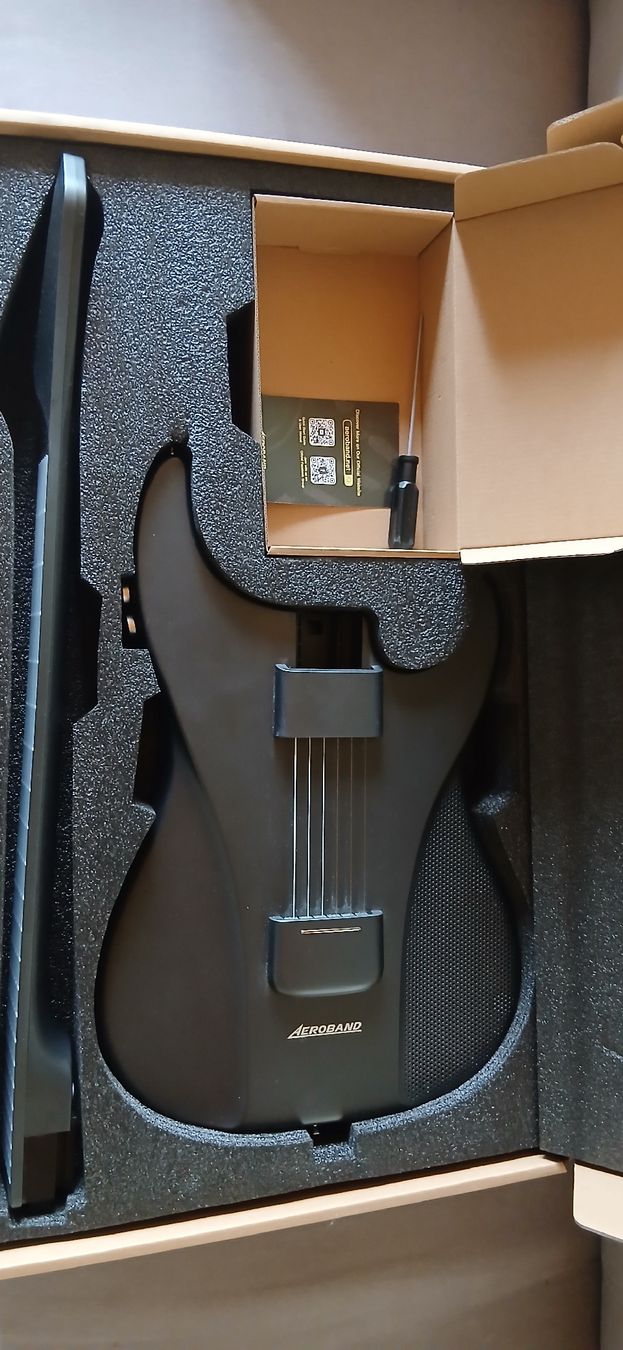 Strumenti musicali: guitare aeroband – Usato da bossonnens venduto da Cedric1973 1