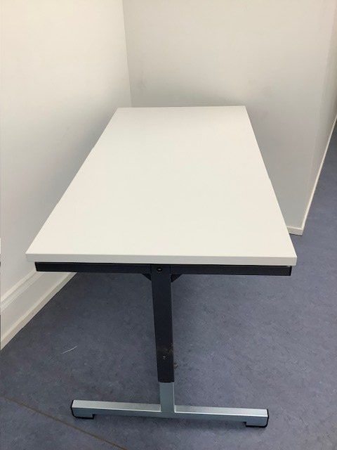 Embru Scrivanie: Embru Therapietisch – Usato da Wädenswil venduto da rue_n59g