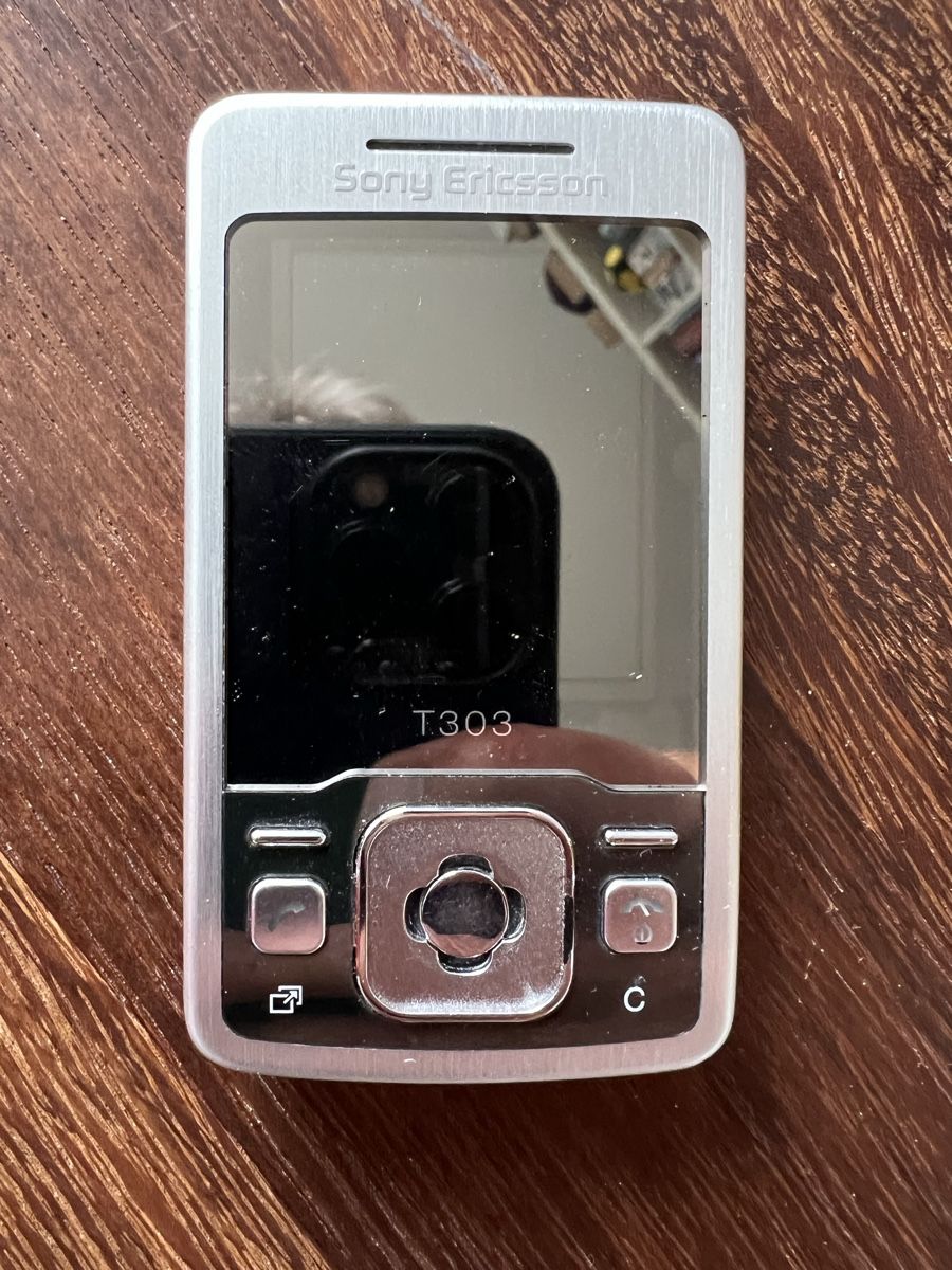 Ericsson Telefoni cellulari / Smartphones: Sony Ericsson T303 – Usato da Weesen venduto da Elmax1