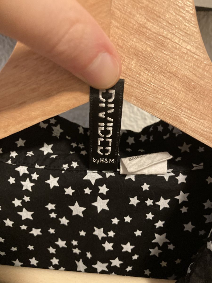 H&M Camicette: Schwarze Bluse mit Sternen – Usato da Urtenen-Schönbühl venduto da alessibas 5