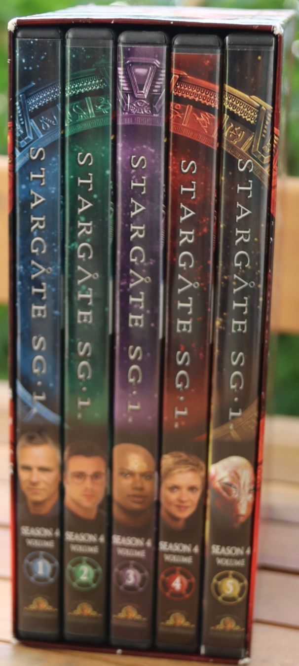 Tutti i DVDs: Stargate Season 4 – Usato da Glattfelden venduto da Sirax 3