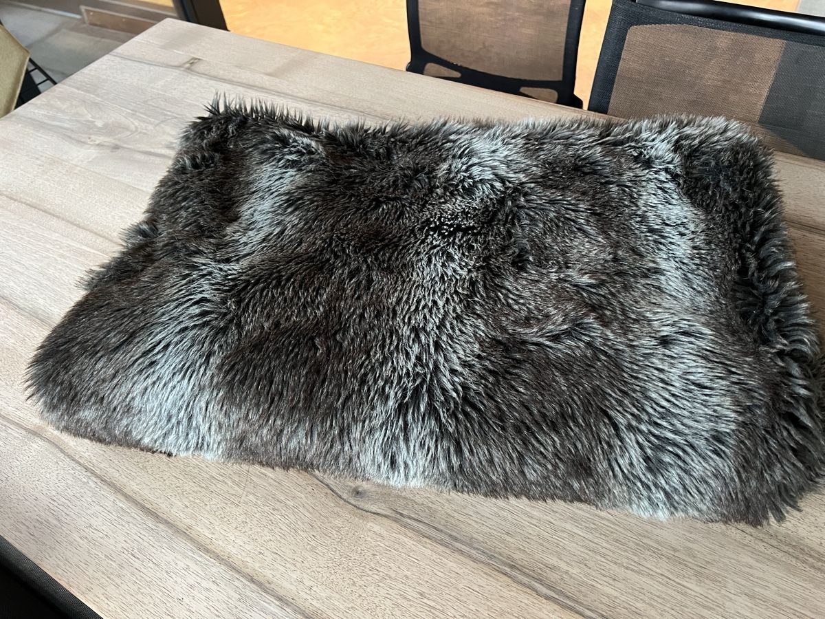 Coperte: Wohnzimmerdecke Kuscheldecke Felldecke Eskimo Decke – Usato da Eglisau venduto da yd55