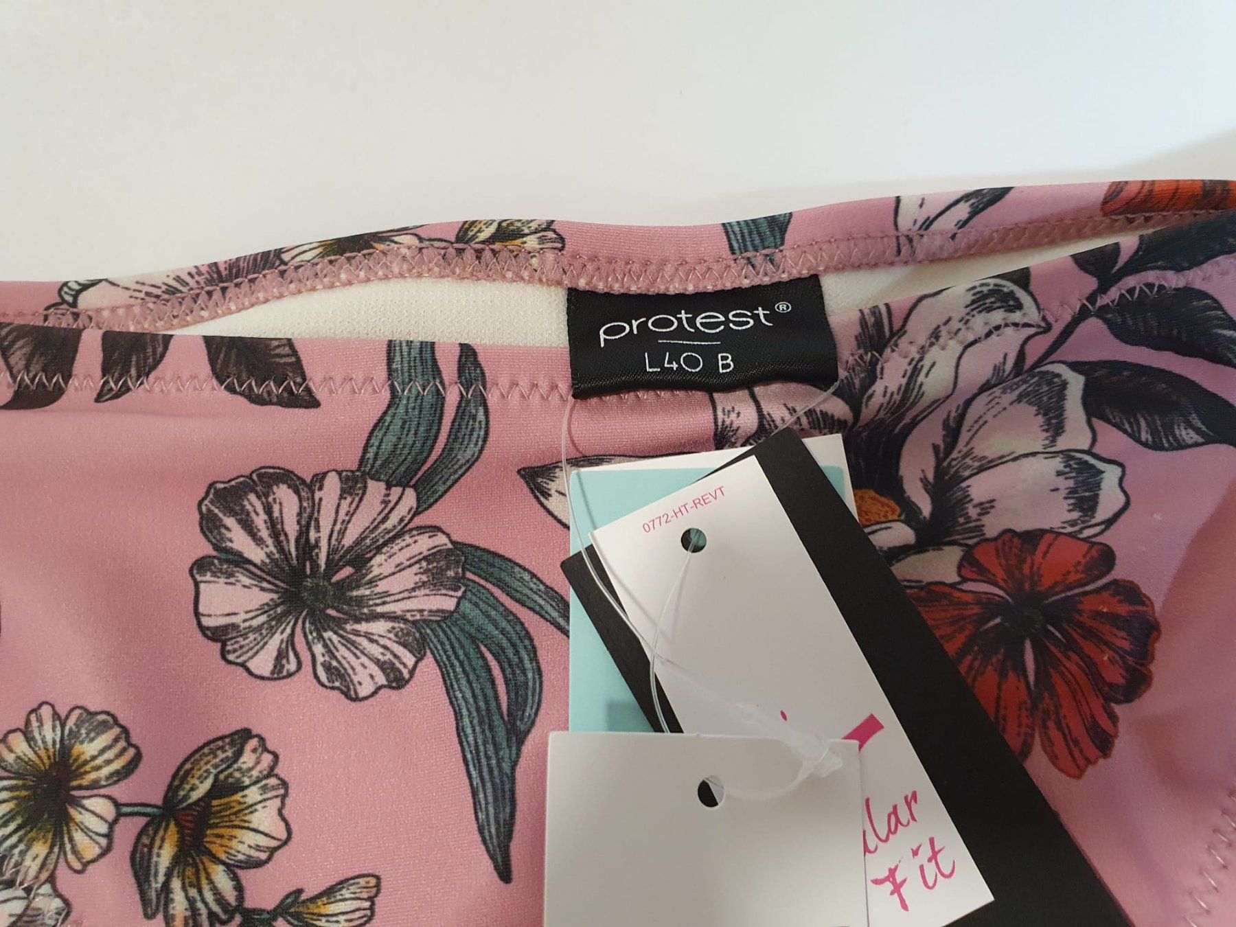 Protest Costumi da bagno & Bikini: Komplettes Damenbikini-Set Protest Größe L 40B – Nuovo e nell'imballaggio originale da Genève venduto da Pandinet 5