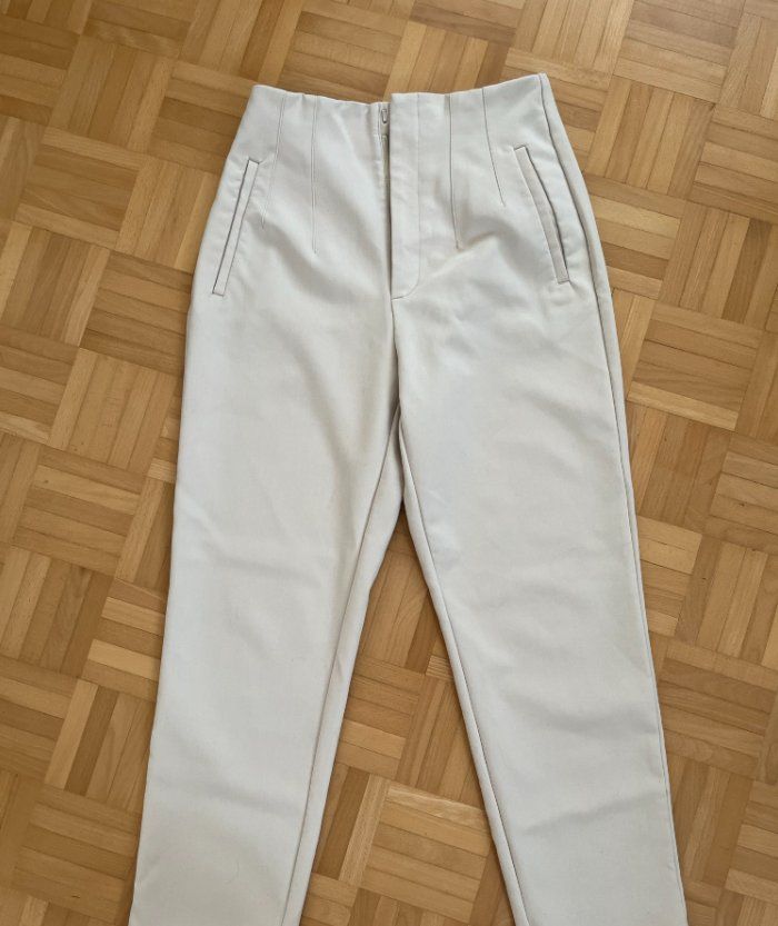 Stradivarius Pantaloni: Stradivarius Hose, Beige, Gr.38 – Usato da Adliswil venduto da rit_z7rt