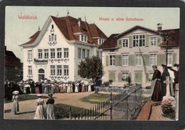#Waldkirch SG , Neues u. altes Schulhaus , belebt , gel.1912