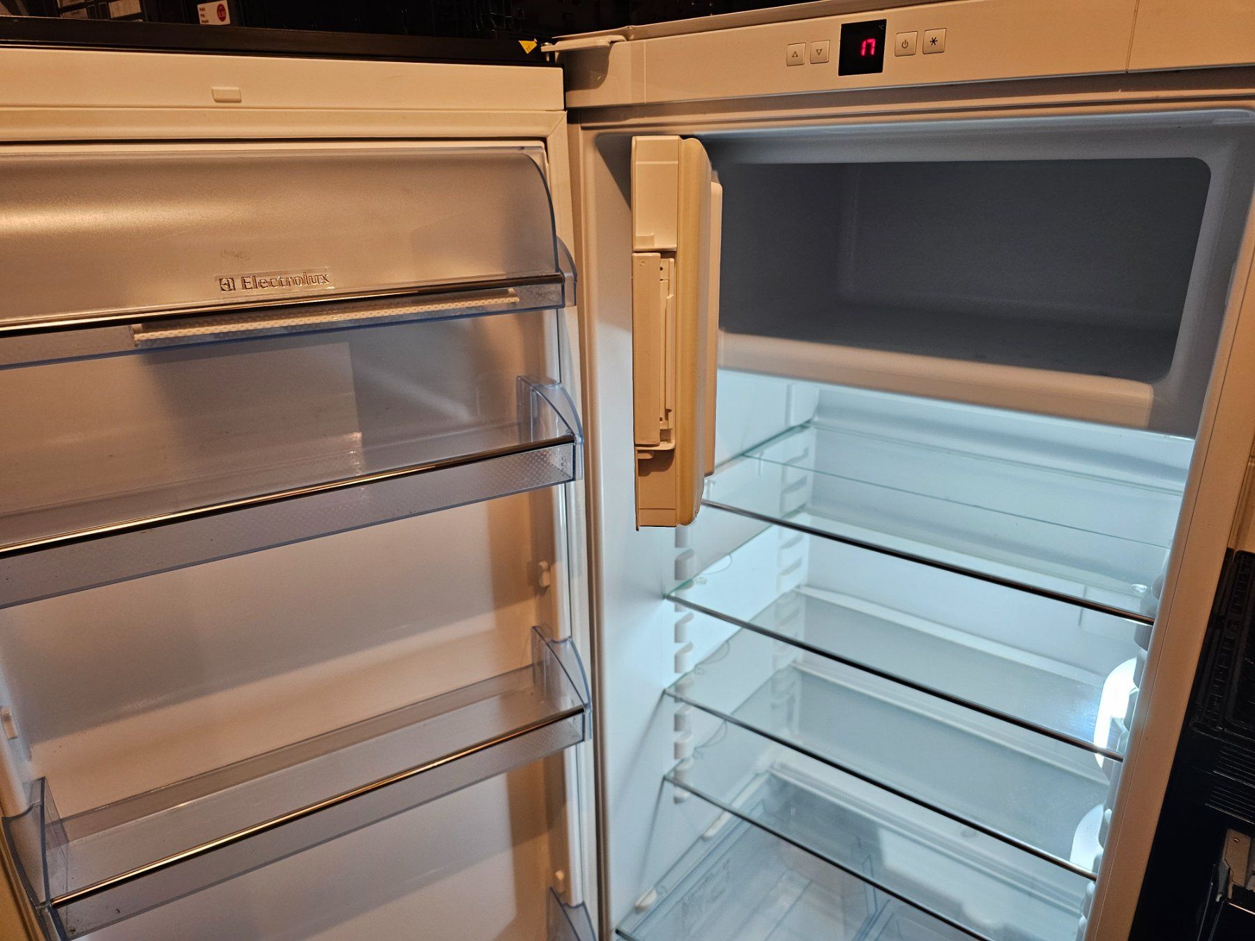Frigoriferi: Electrolux Einbaukühlschrank Khlschrank 126 – Usato da Hitzkirch venduto da topmarken