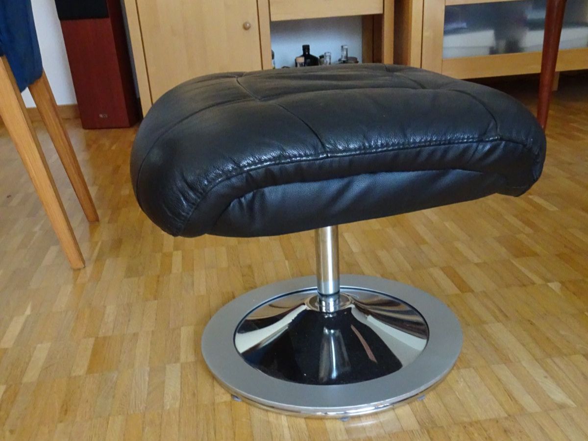 Pfister Hocker: Hocker, Leder – Gebraucht aus Wädenswil von Ohakune09