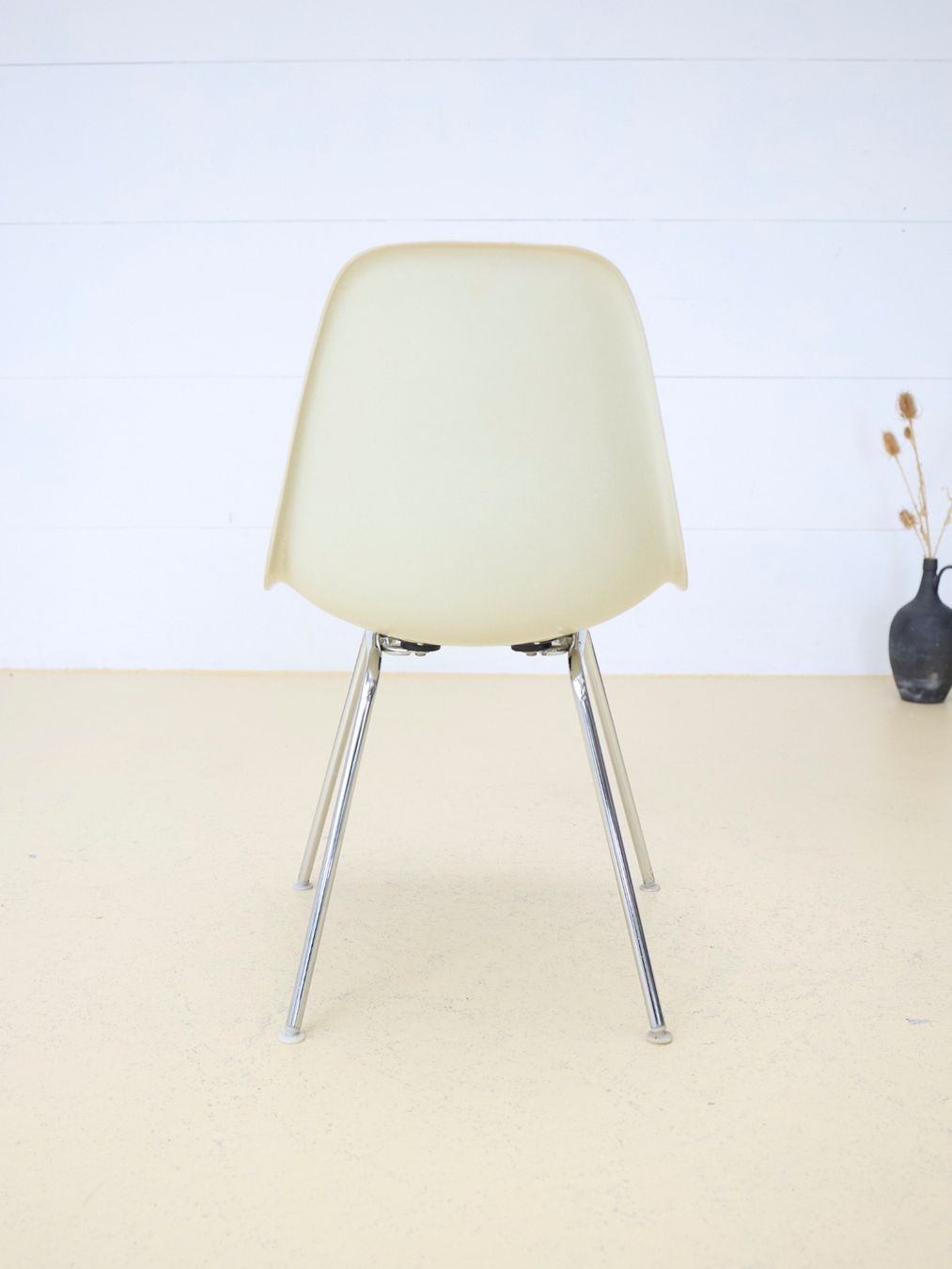 Eames Sedie: Vitra Eames Sidechair weiss – Usato da Meinisberg venduto da atelier_TILIJA 7