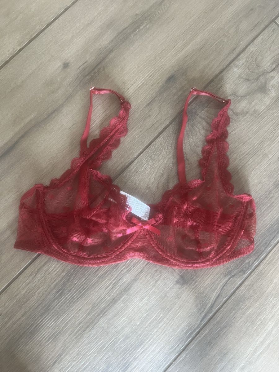 Altra biancheria intima: Roter Spitzen-BH ungetragen Grösse M – Nuovo e nell'imballaggio originale da Dübendorf venduto da ali_g7p8