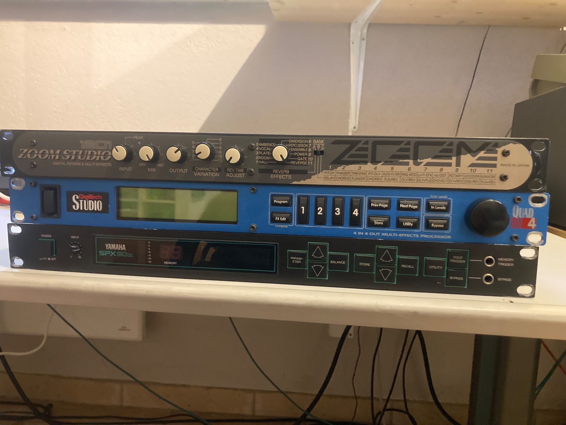 Strumenti musicali: studio pack rack gears + roland tr 727 – Usato da Chavannes-des-Bois venduto da sulfurex