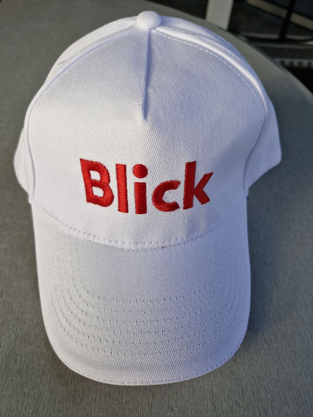 Altro in  Abbigliamento & Accessori: Coole Cap "Blick" - Neu - Idealer Sonnenschutz! Top! – Nuovo (secondo la descrizione) da Frauenfeld venduto da Kasico