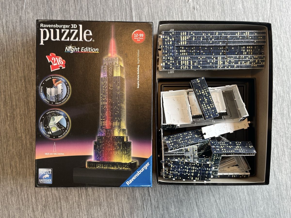 Ravensburger Puzzle: Ravensburger 3D Puzzle - Empire State Building, Night – Usato da Wetzikon ZH venduto da Steve1971