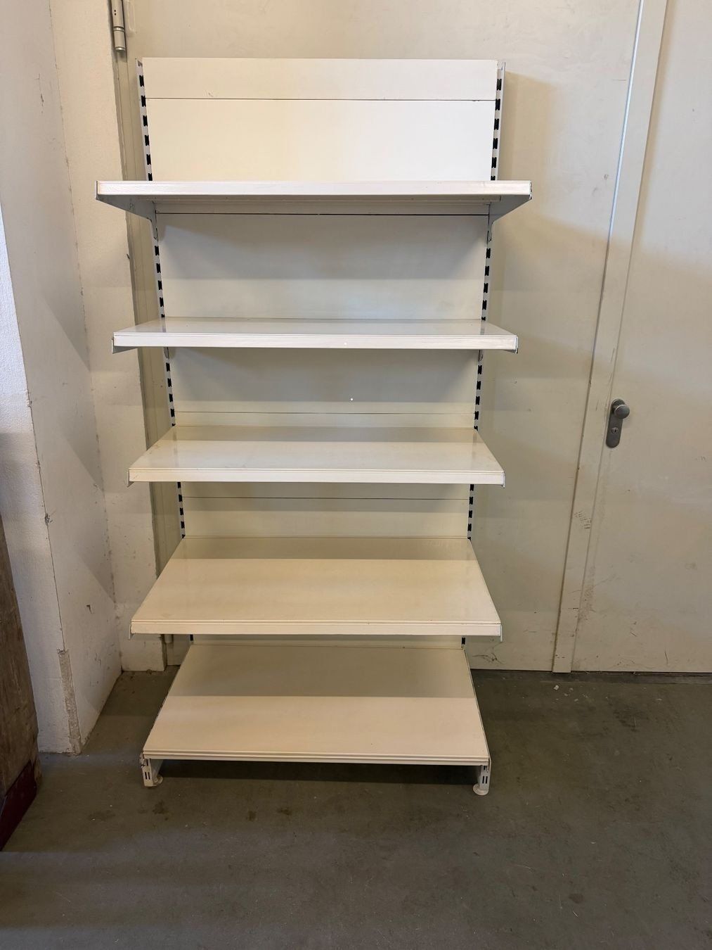 Étagères: Ladenbaumodul Tego Wand 66 cm 5 Tablare – D'occasion à Wangen b. Olten par dubi10 1