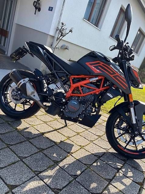 KTM Strada: KTM 125 Duke, black – Usato da Neuenkirch venduto da buma08