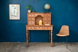 Bureau à gradin en bois massif 1900 rare meuble en sapin vin