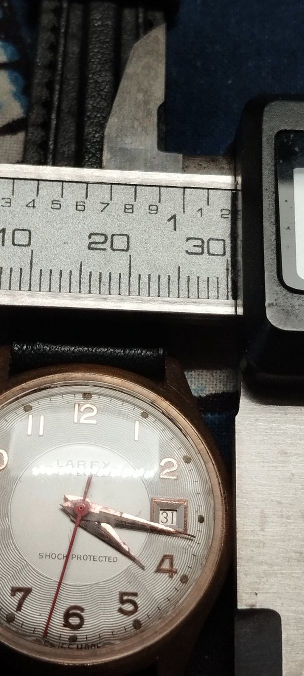 Uhren: Montre larex – Gebraucht aus La Chaux-de-Fonds von jac_9llg 9