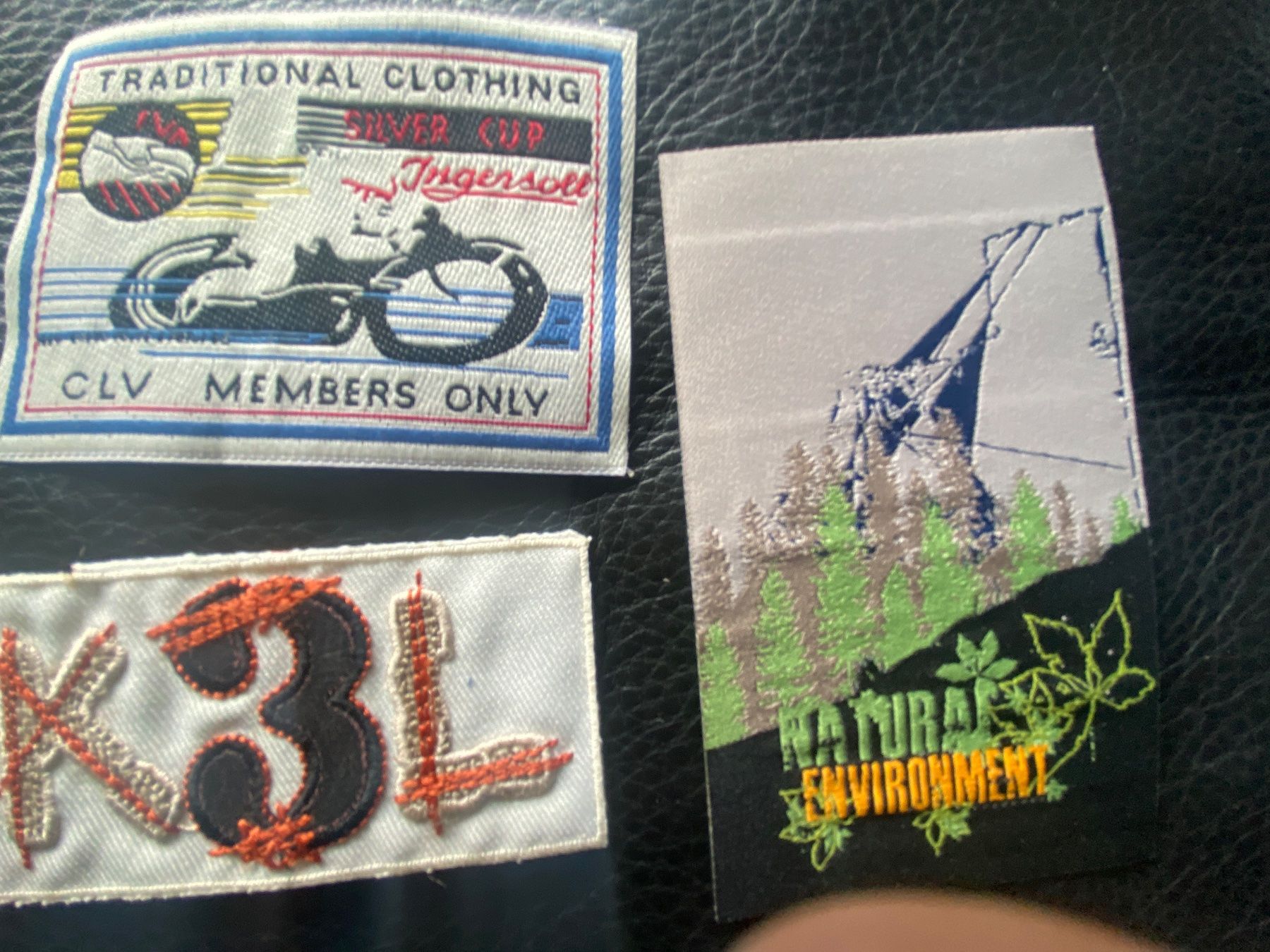 Patches: Diverse eckige AUFNÄHER/PATCH (4Ex.) NEU/OVP – Neu und originalverpackt aus Frauenfeld von Boldi46 1