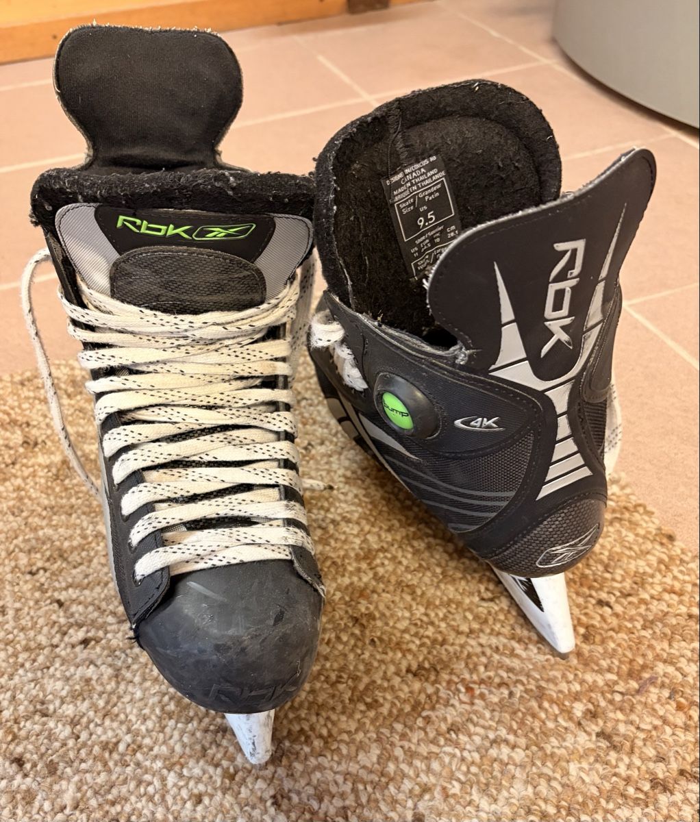 Reebok Pattini da ghiaccio: Reebok 4K Eishockey Schlittschuhe, Grösse 44.5 – Usato da Burgdorf venduto da Germano03 1