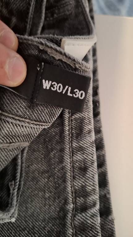 Jeans: Jean gris délavé Vicinity  W30/L30 – Usato da Fleurier venduto da die_gg95 1