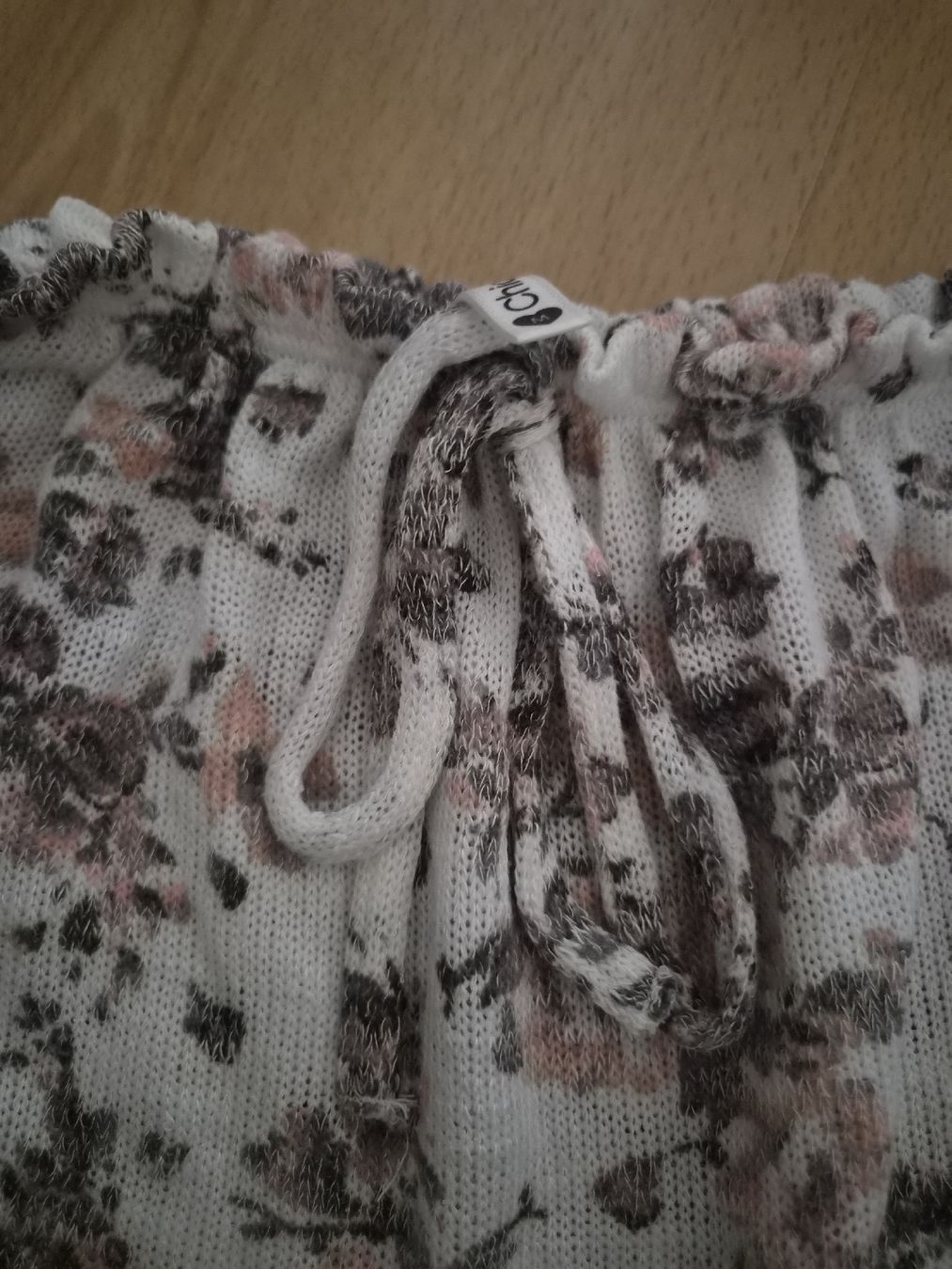 Pullover & Sweatshirts: Chicoree Oberteil floral Grösse M, gestrickt – Gebraucht aus Mumpf von Fabis_Shop 2