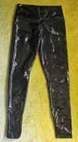 Schwarze Lack Leggings in Grösse S - Hingucker! Super Sexy!