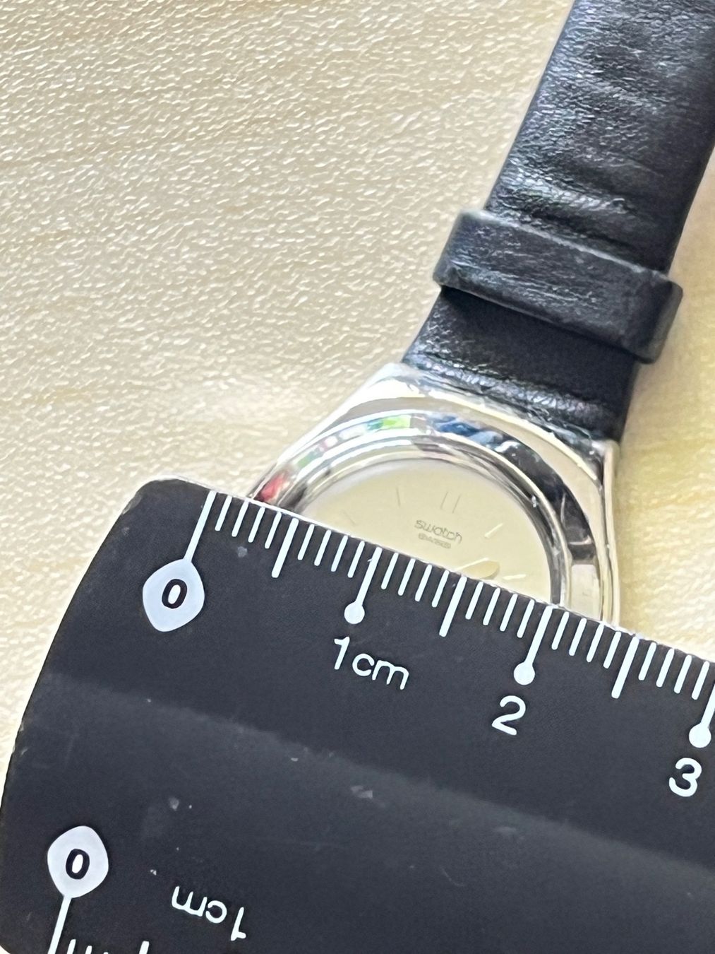 Swatch Orologi: Swatch Damenuhr Lederarmband Silberfarben – Usato da Grenchen venduto da chththl 3