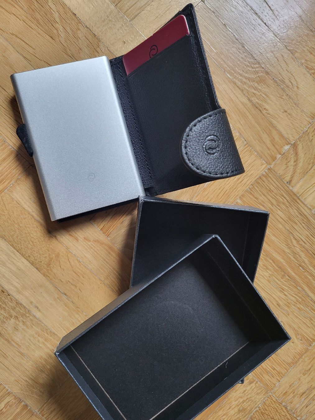 Autres vêtements & accessoires: Kartenetui  -  Winston – Neuf avec emballage d'origine à stäfa par brandy66