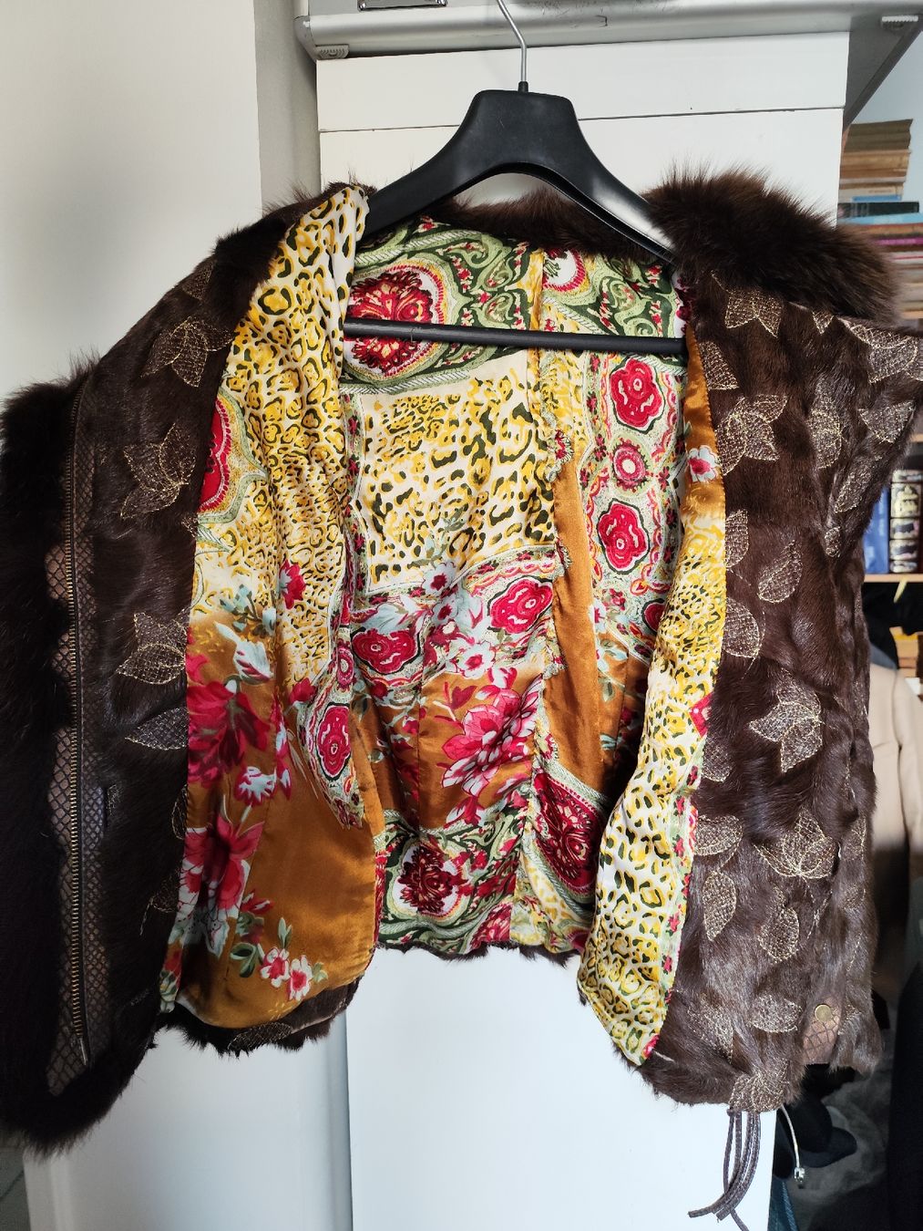 Jacken: Blouson de caractère en fourrure – Neu (gemäss Beschreibung) aus Montreux von prl_z2lr 4