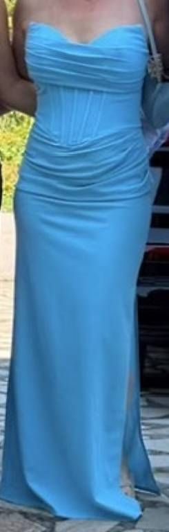 Vestiti: Trägerloses, figurbetontes Kleid – Usato da Rothrist venduto da dam_2v82