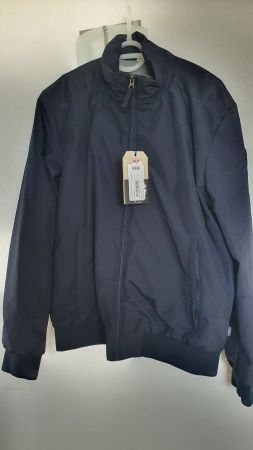 Neue Jacke Napapijri Gr M (160-176)