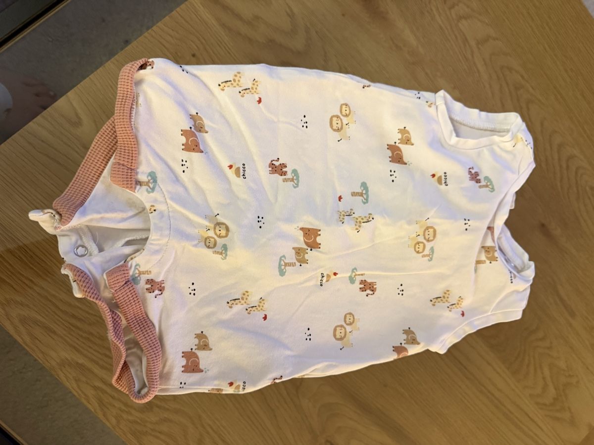 Chicco Pagliaccetti: My First Chicco Strampler weiss Tiermuster Grösse 62 – Usato da Buchs ZH venduto da tizi_92