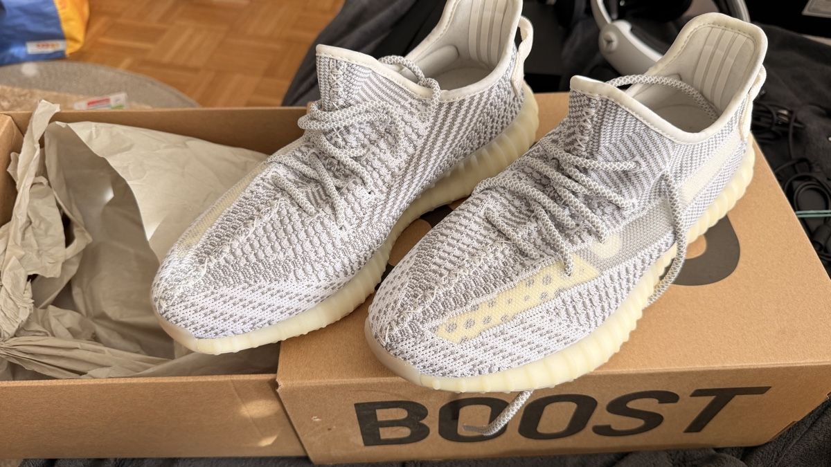 Adidas Scarpe da uomo: Yeezy Boost 350 V2 Static – Nuovo (secondo la descrizione) da Schaffhausen venduto da Nanah1802