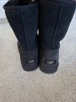 Bottes UGG noir en daim fourrées taille 39 occasion 
