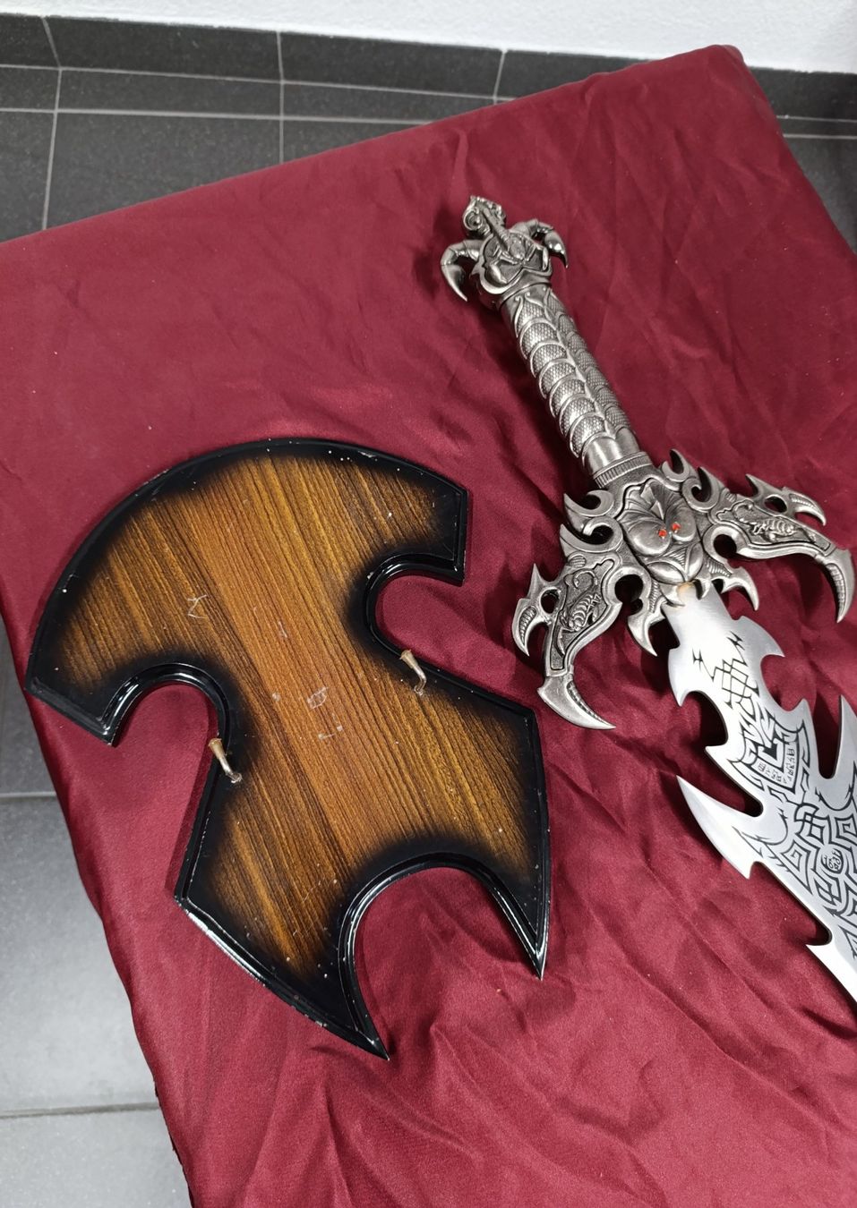Stichwaffen: Epée déco scorpion – Gebraucht aus Avry-sur-Matran von dav_nm5p 7