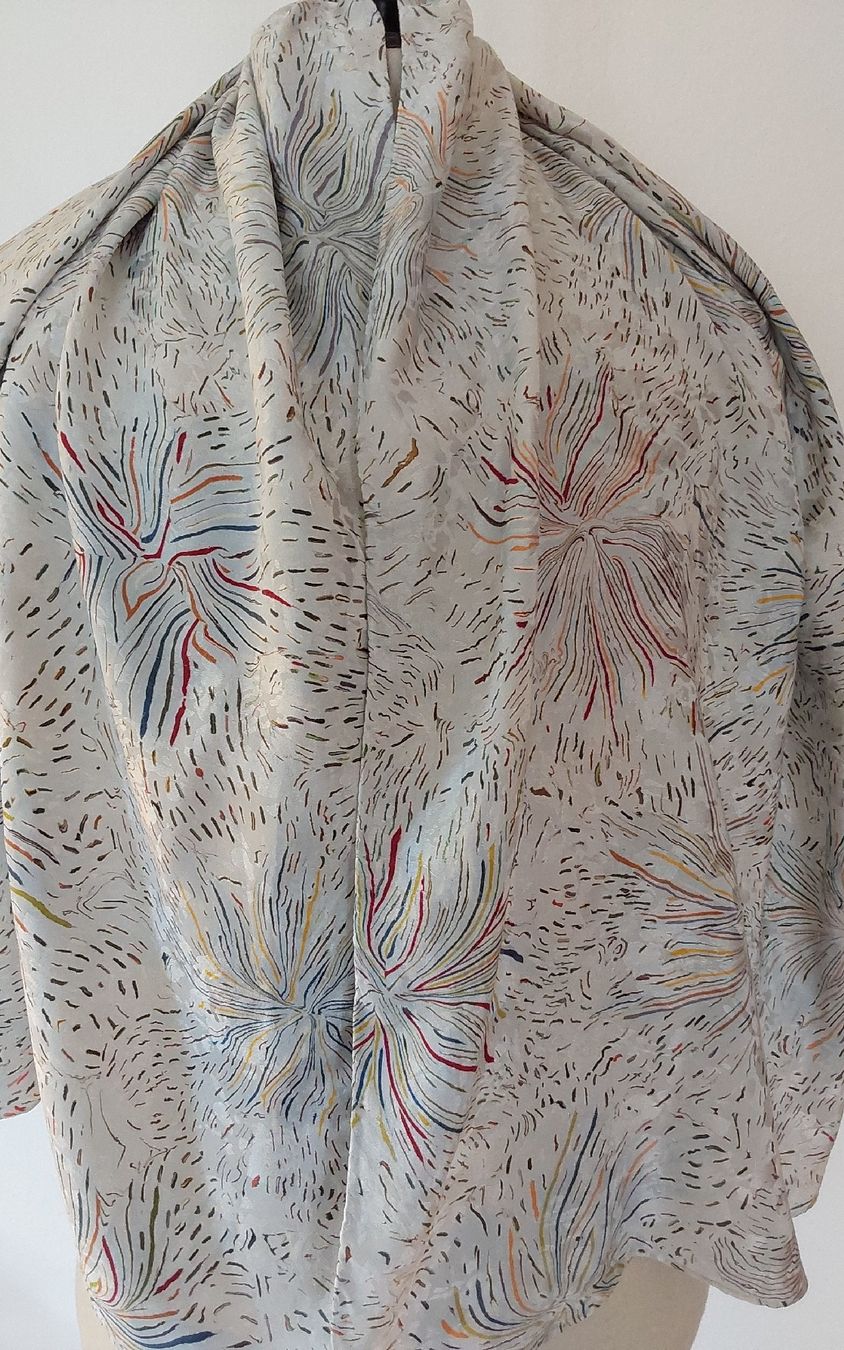 Foulard & Sciarpe: Seidenfoulard hellgrau – Usato da Köniz venduto da scopello12 1
