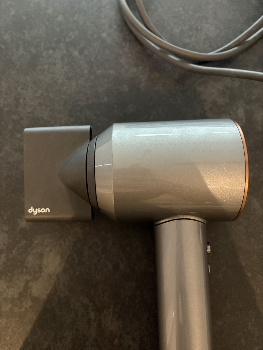 Dyson Föhn: Dyson - Supersonic Haartrockner – Gebraucht aus Gümligen von Chants7 4