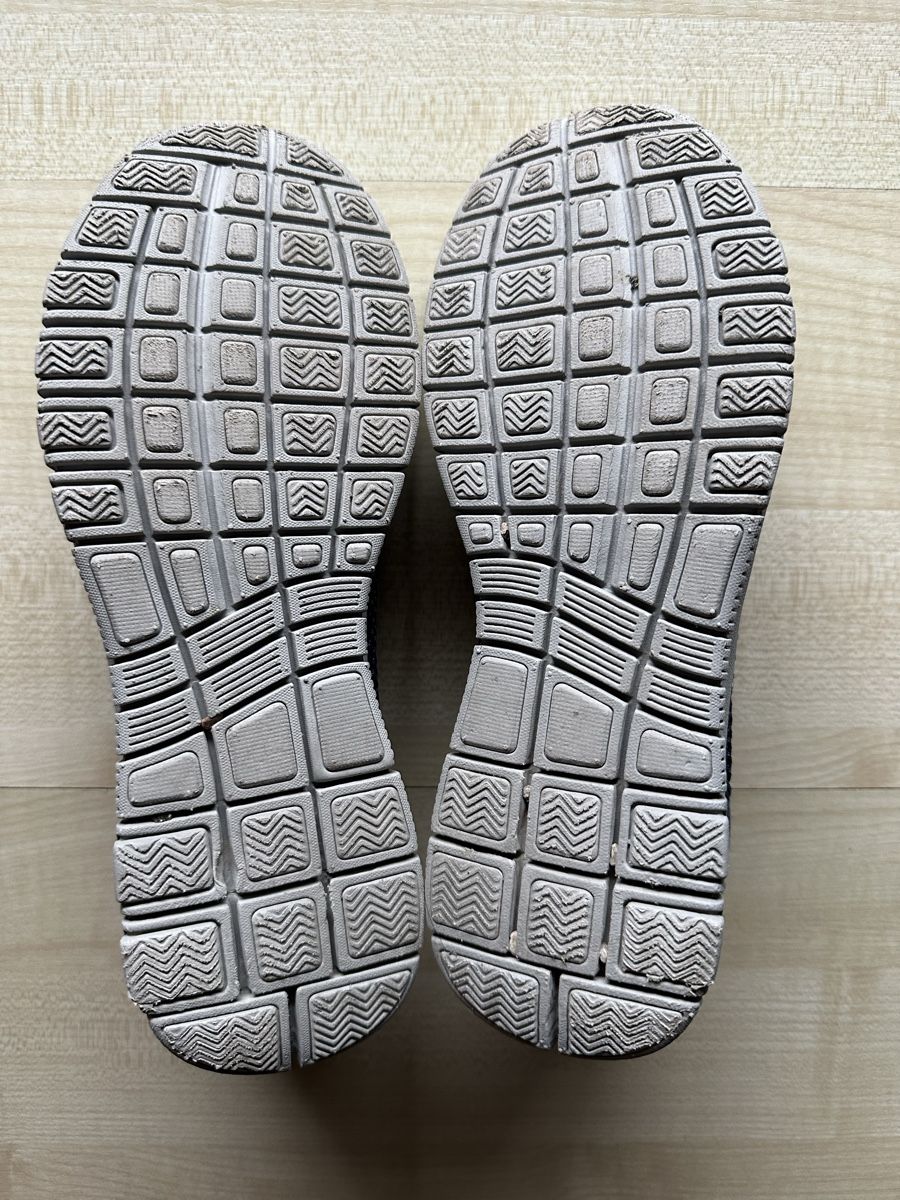 Scarpe da donna: Dunkelblauer Sneaker von Schwesternuhr – Usato da Ottikon venduto da lo99 2