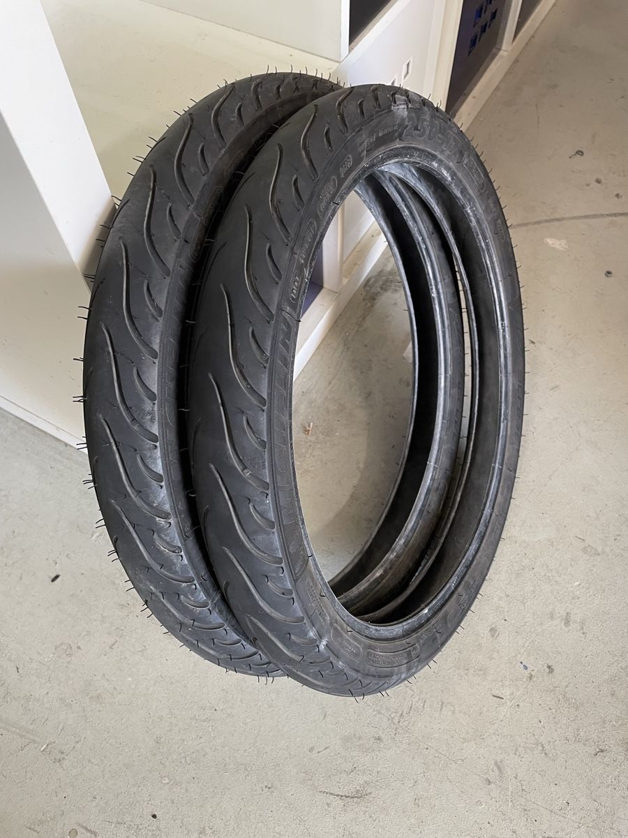 Pneumatici & Ruote complete: Pneu 17/2.50 Michelin Pilot Street – Nuovo (secondo la descrizione) da Nesslau venduto da PuchDriver07