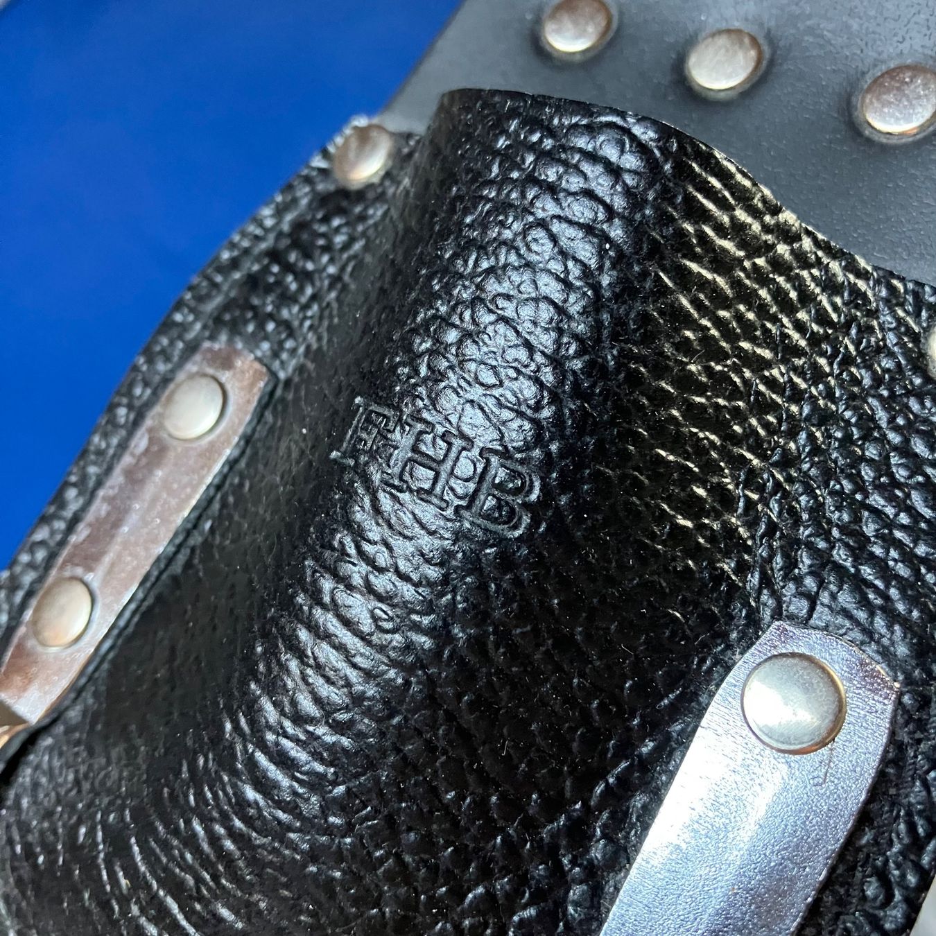 Tutti gli attrezzi: Brandneue Hammerhalter aus Leder – Nuovo e nell'imballaggio originale da Grabs venduto da apr9k 2