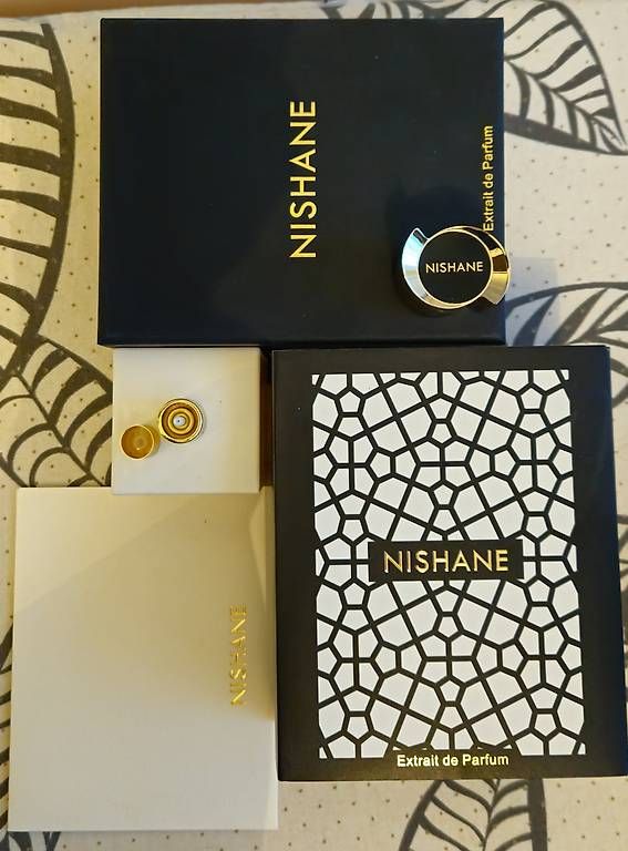 Nishane Parfums & Eau de Toilette: Nishane Hacivat Extrait de Parfum 100 ml – D'occasion à Zürich par keke83 2